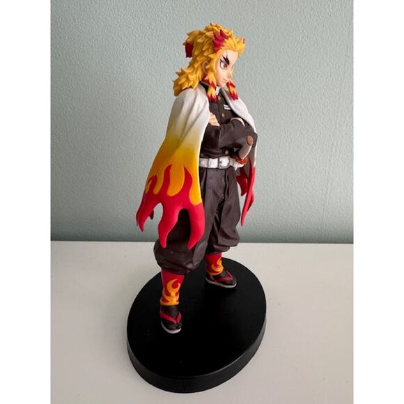 Demon Slayer Kimetsu no Yaiba Flame Hashira Kyojuro Rengoku 7" Action Figure Toy - Picture 3 of 8